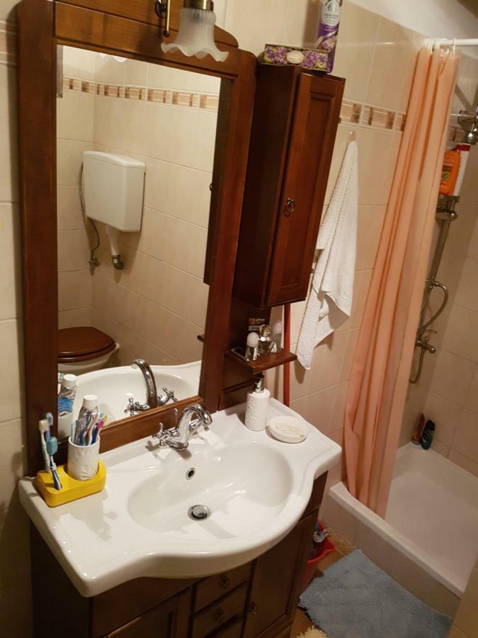 Holiday Home Pri Portolanih โคเปร์ ภายนอก รูปภาพ